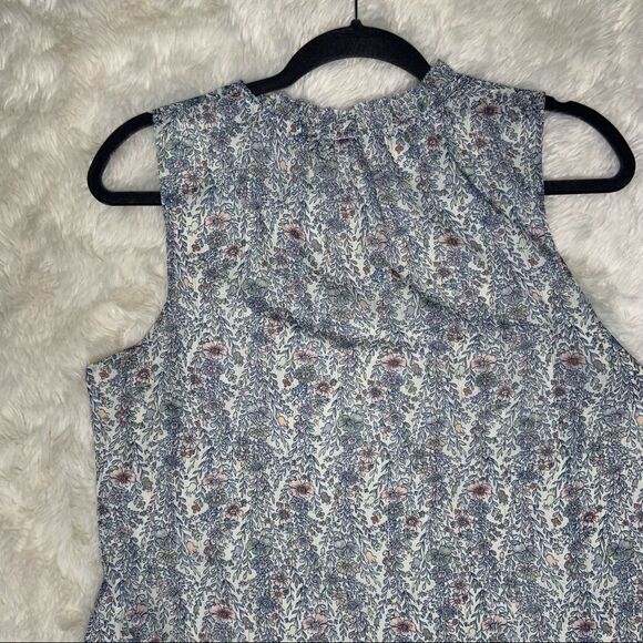 Sz Medium Rose + Olive floral tank top blouse - Picture 6 of 9